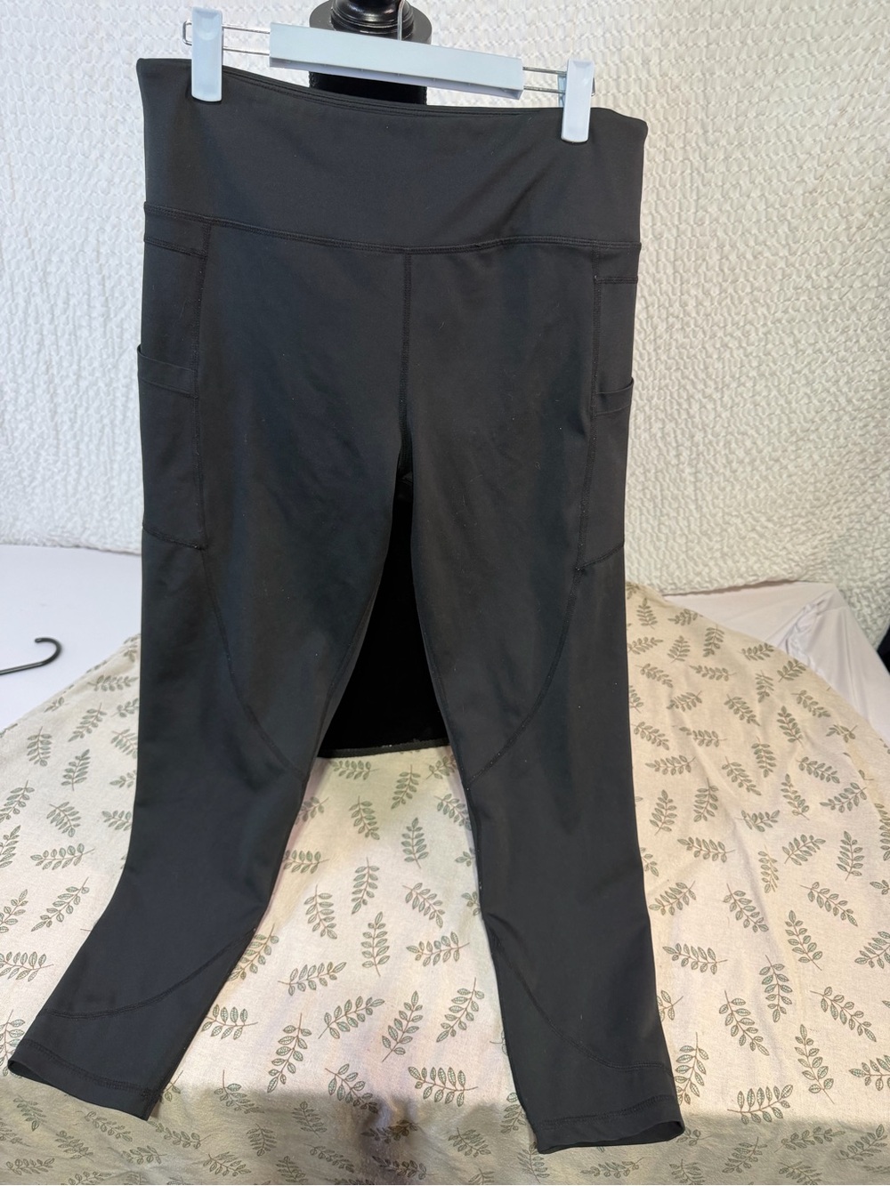 ZYIA Black High-Rise Capri Leggings with Side Pockets